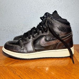 Jordan Retro 1s Size 6Y women’s 7.5 anti gravity machines